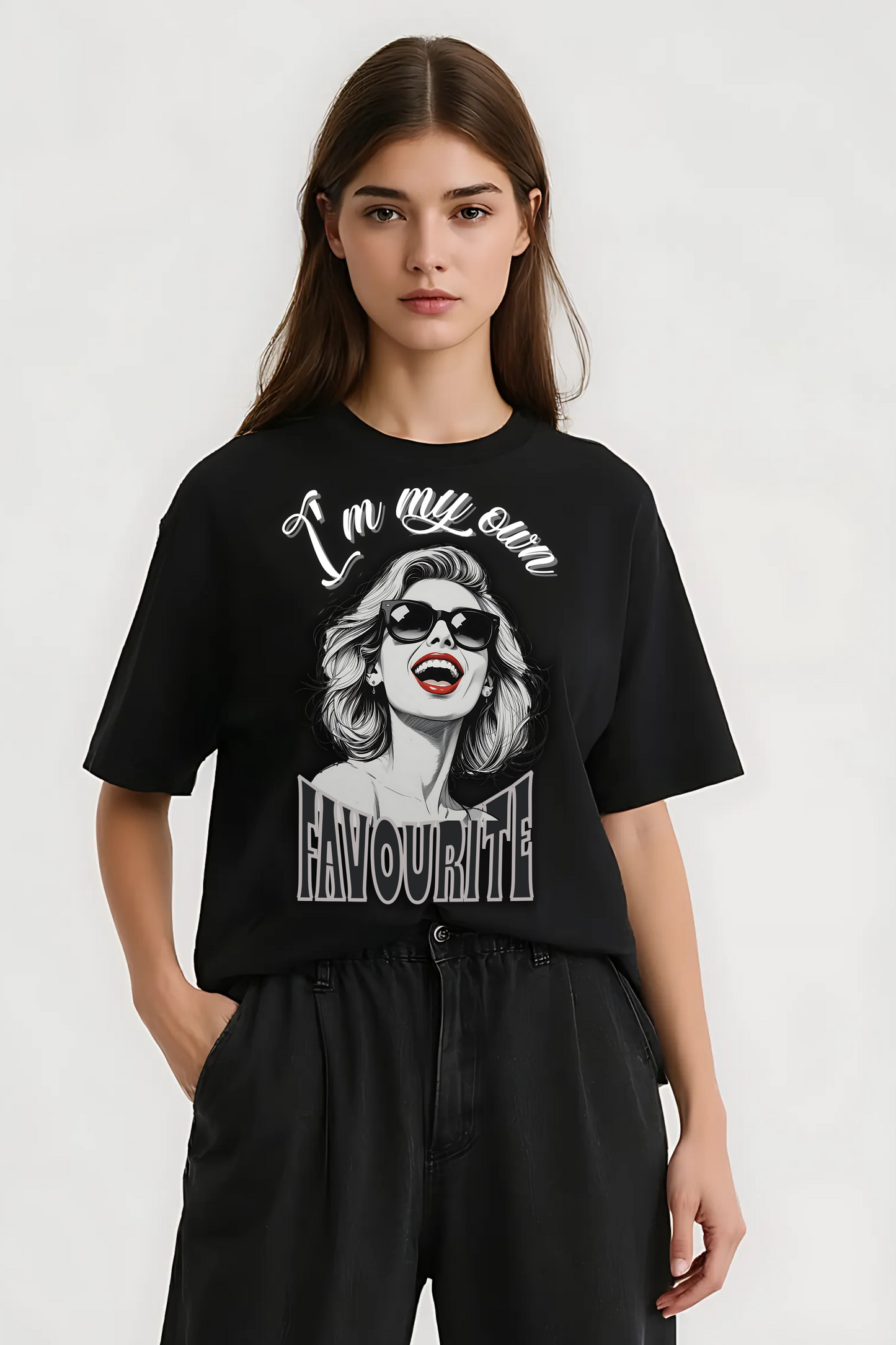 I AM MY OWN FAVOURITE OVERSIZED TEE BLACK