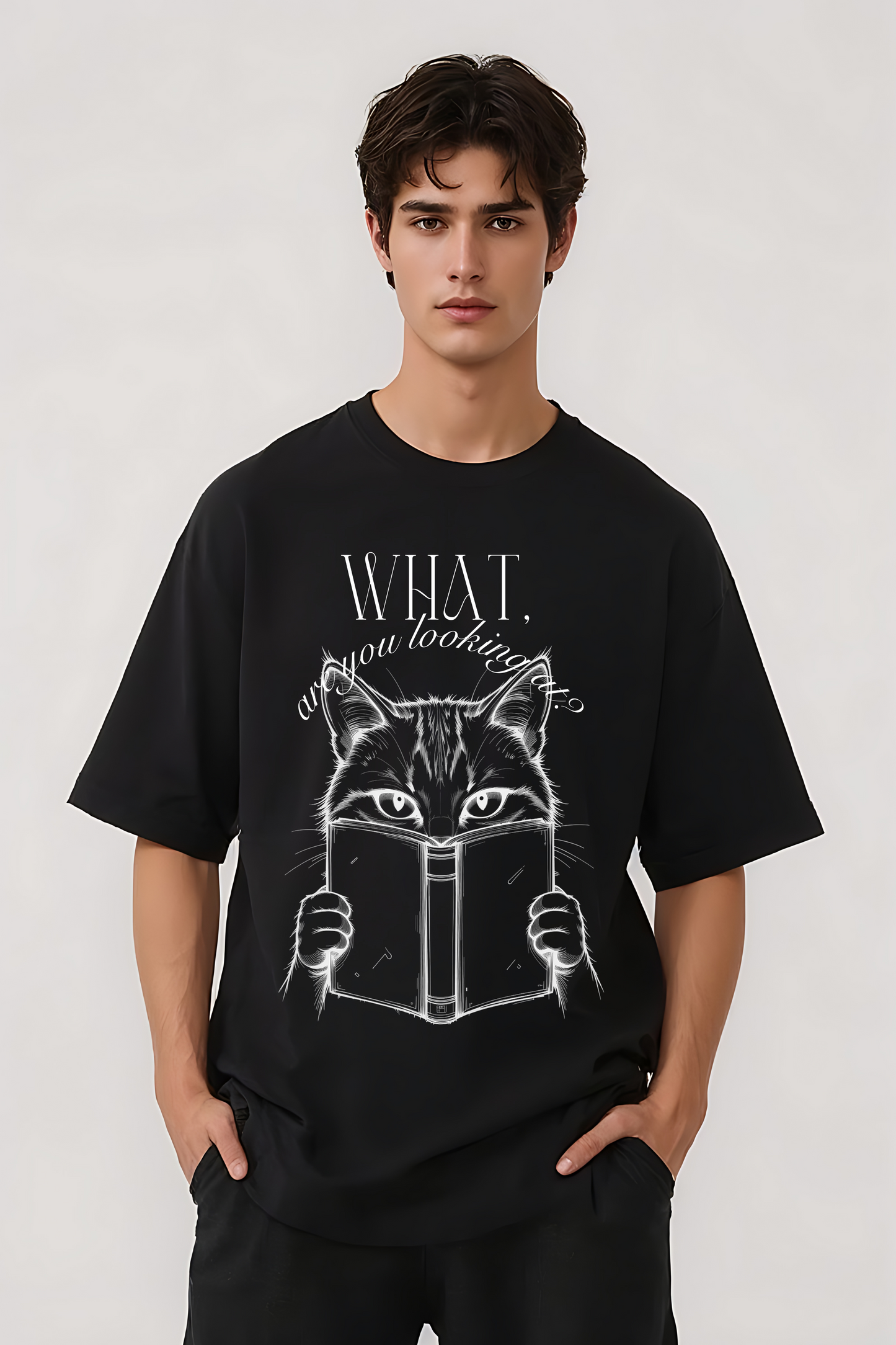 SUSPICIOUS CAT OVERSIZED TEE BLACK