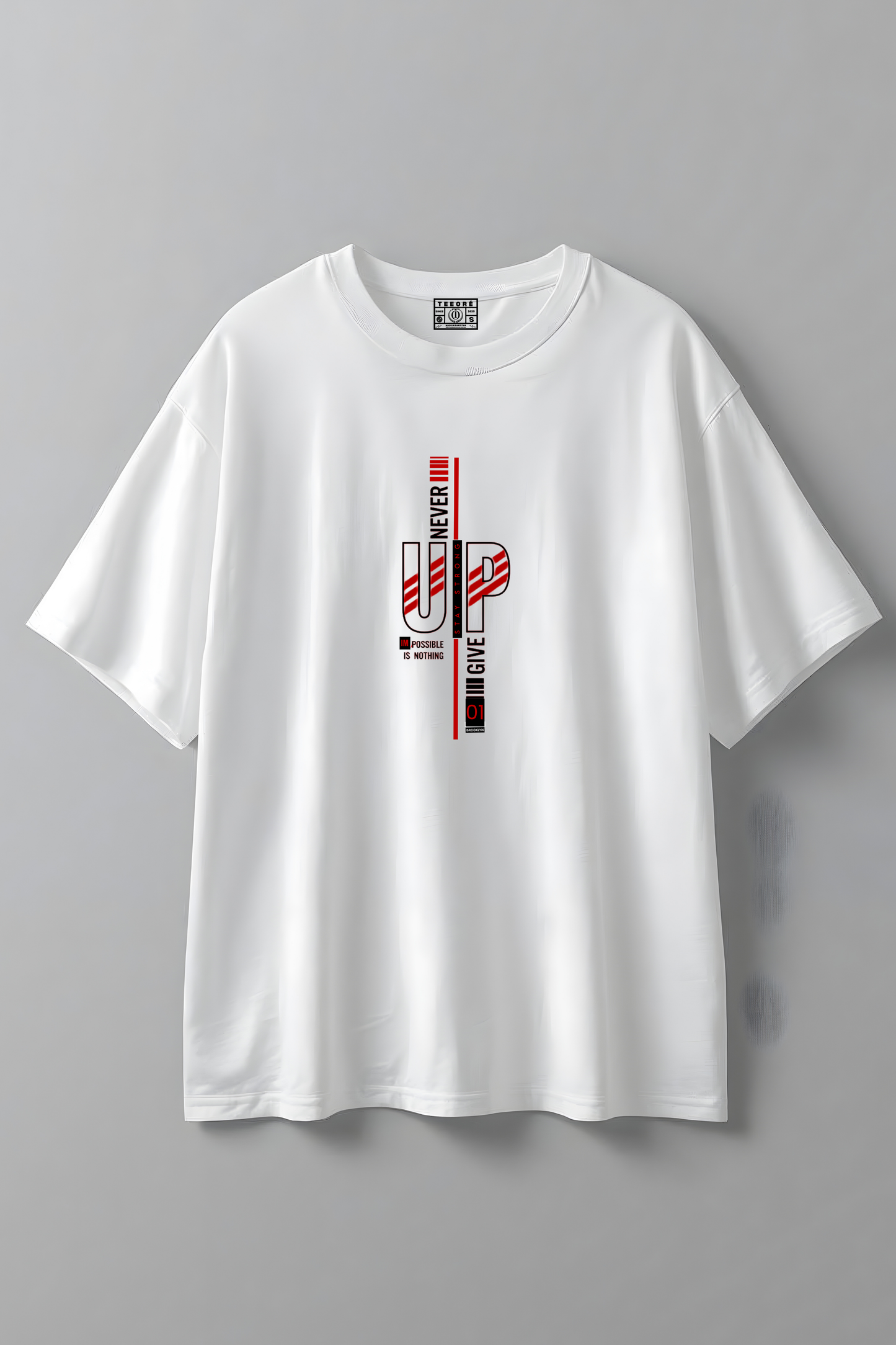 NEVER GIVE UP OVERSIZED T-SHIRT